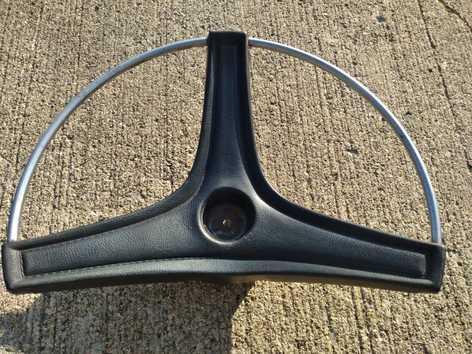 1969 Mopar Steering Wheel Horn Pad Ring Charger Road Runner Superbee Dart GTX 69