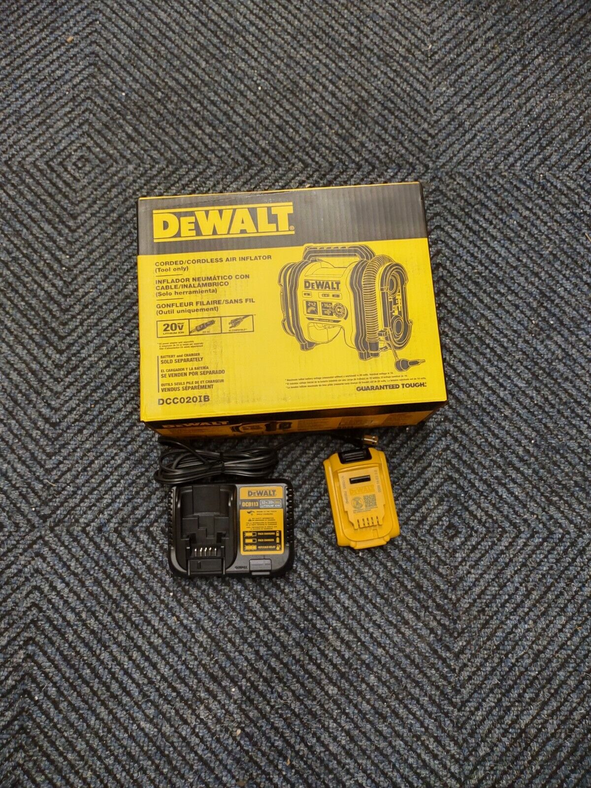 DEWALT dcc020ib HYBRID Corded/Cordless Air Inflator with Battery and charger