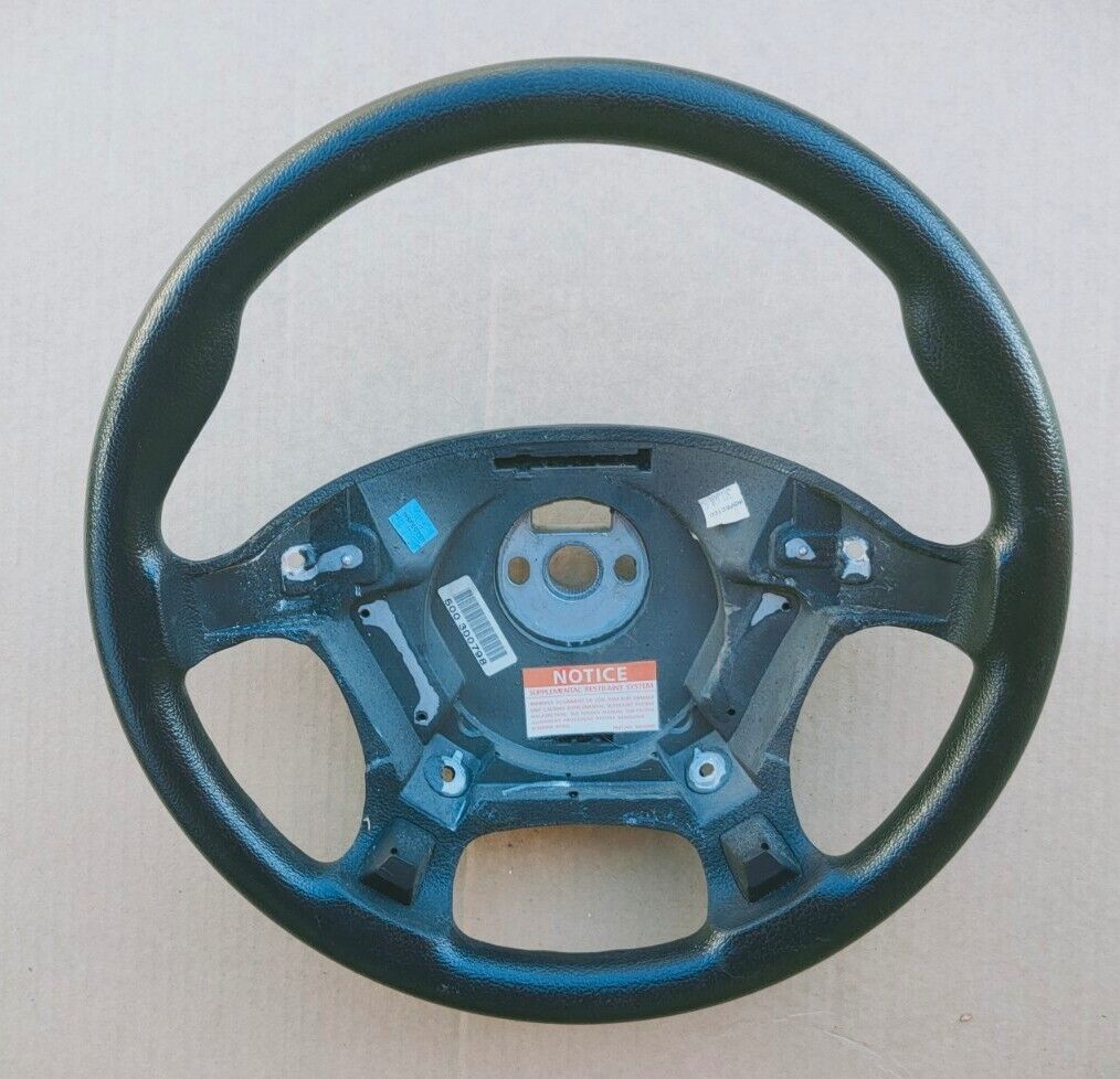 VT VX HOLDEN COMMODORE STEERING WHEEL BLACK - Loose top -Does twist