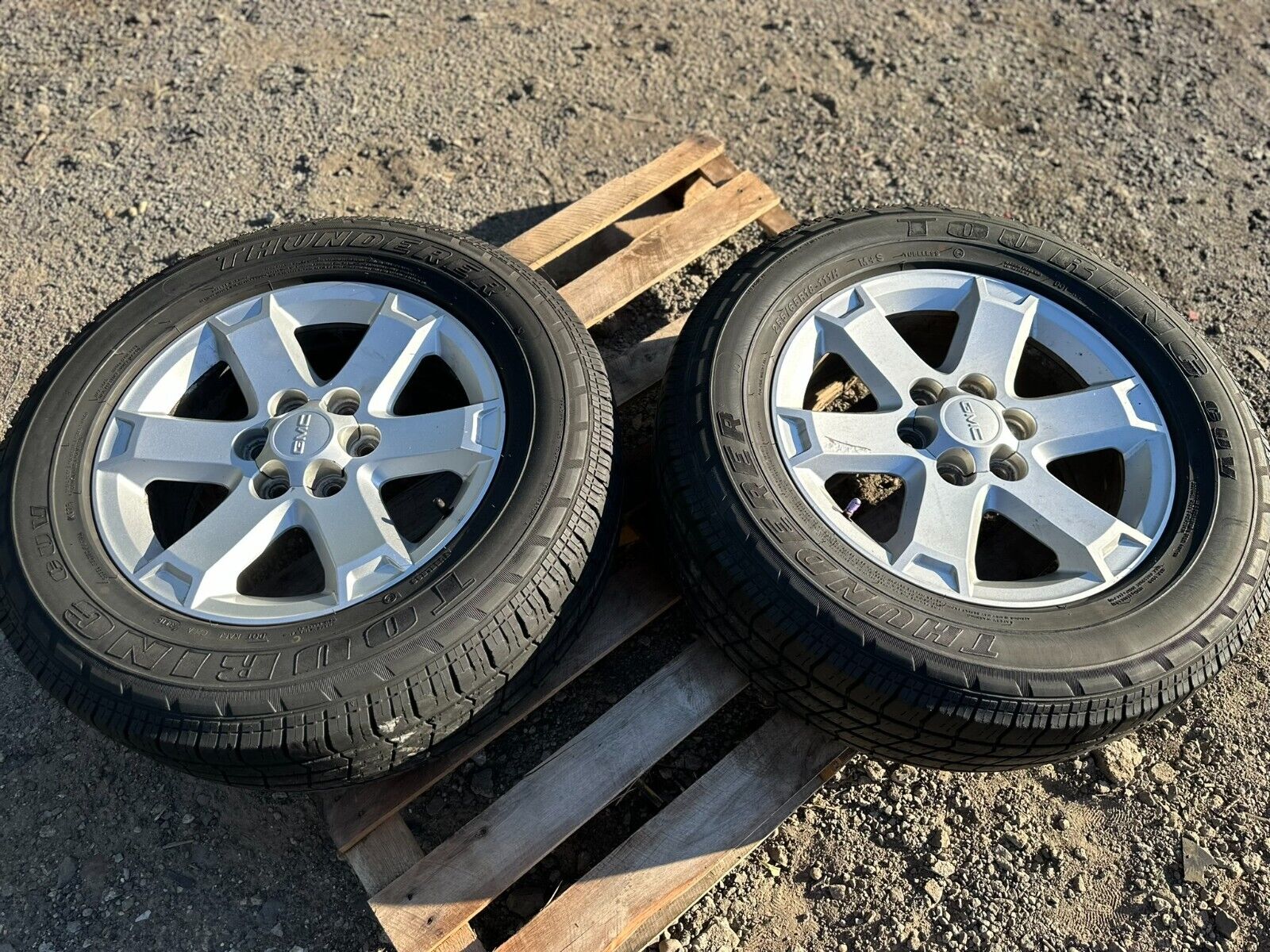 13 14 15 GMC Acadia Wheel w/ Tire Firestone 255/65R18 7/32\