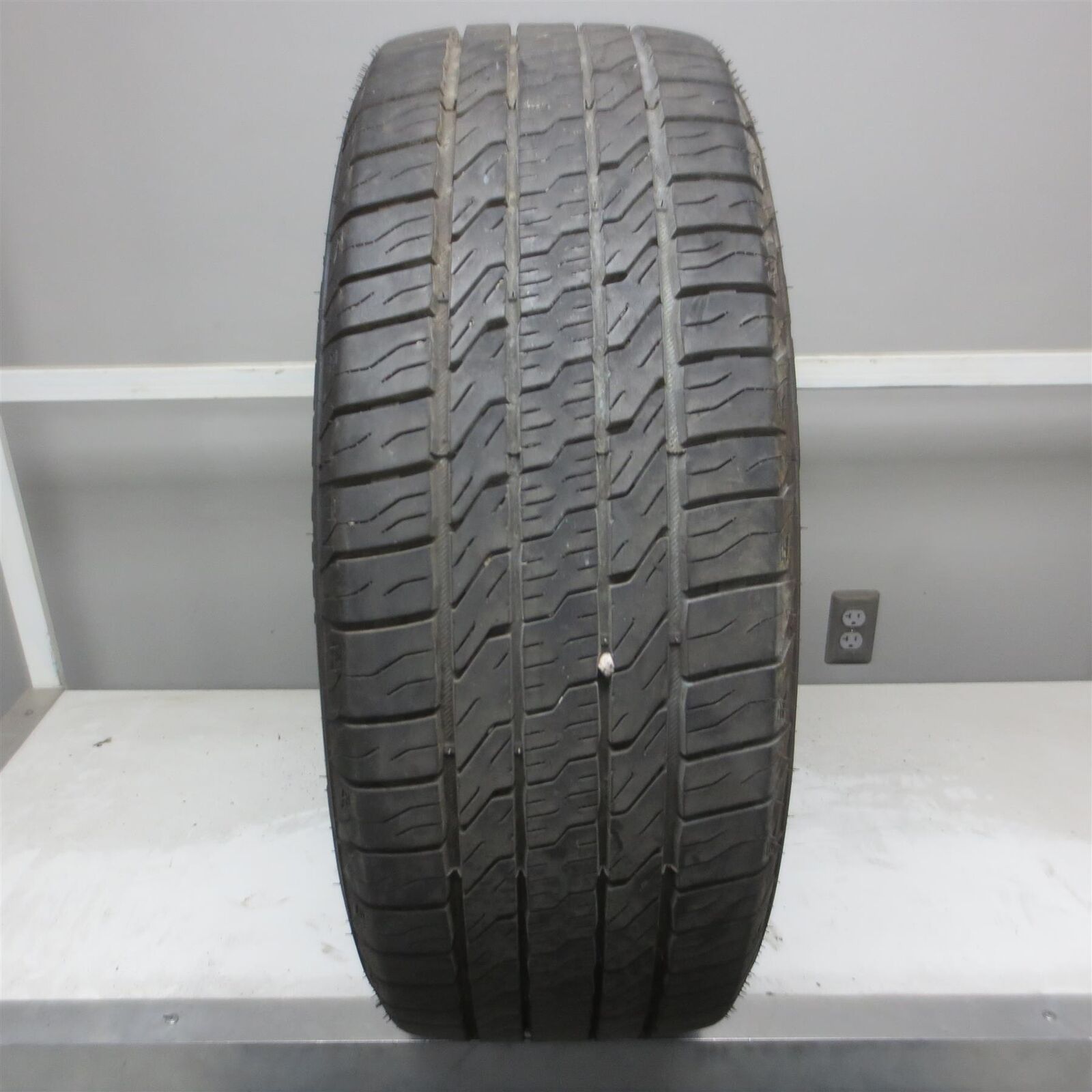275/55R20 Corsa Highway Terrain Plus 117T Used Tire (10/32nd) NO REPAIRS