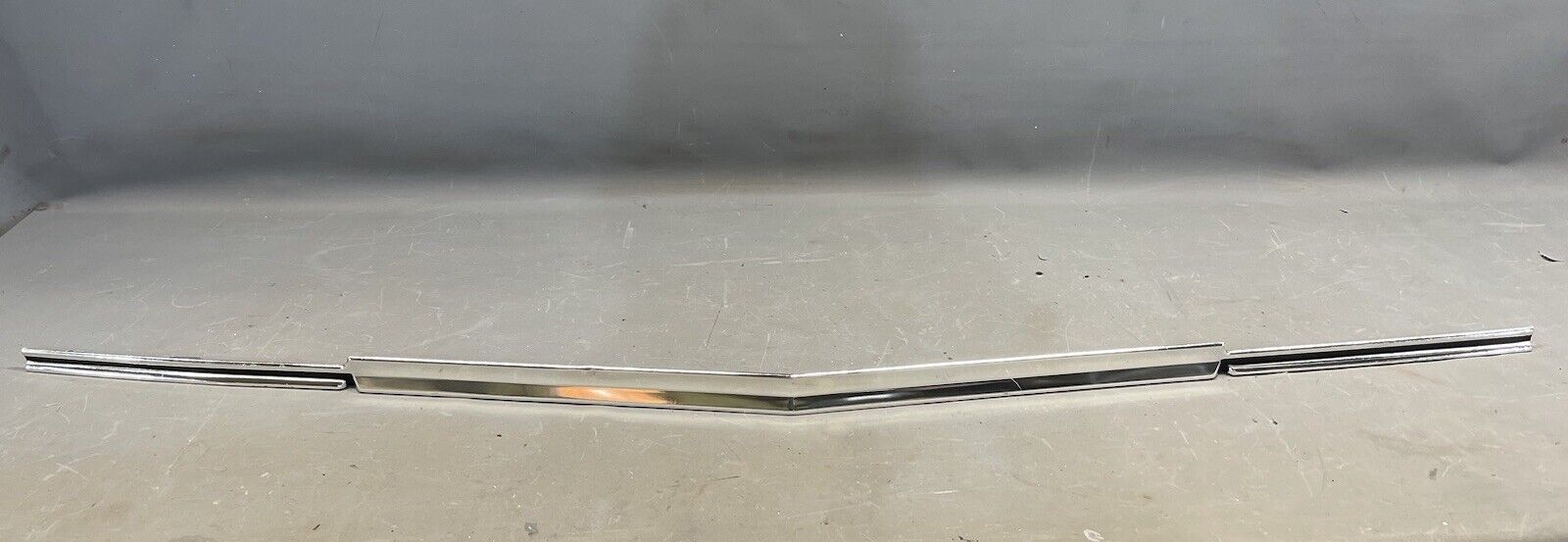 NOS 1977 1978 Chevy Impala Caprice Classic Header Grille Panel Trim Hood Molding