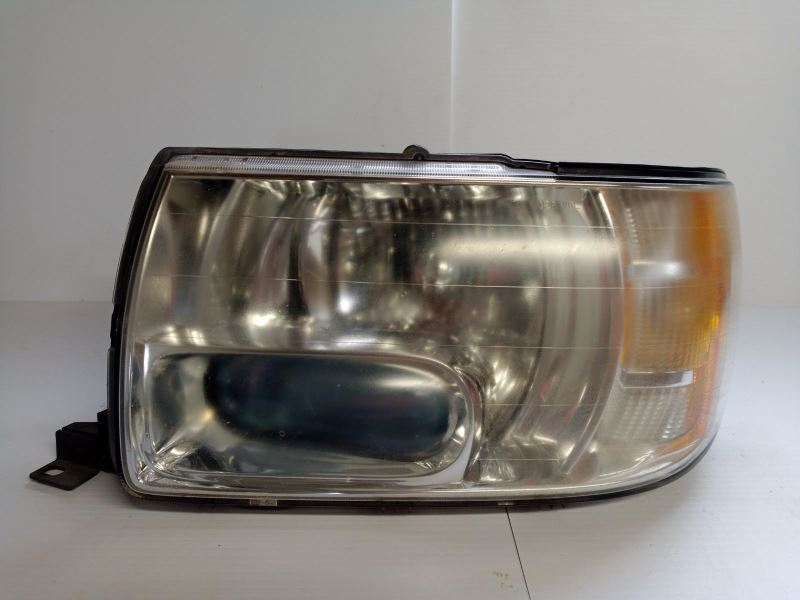 Driver Left Headlight Xenon HID Fits 02-03 INFINITI QX4 31597