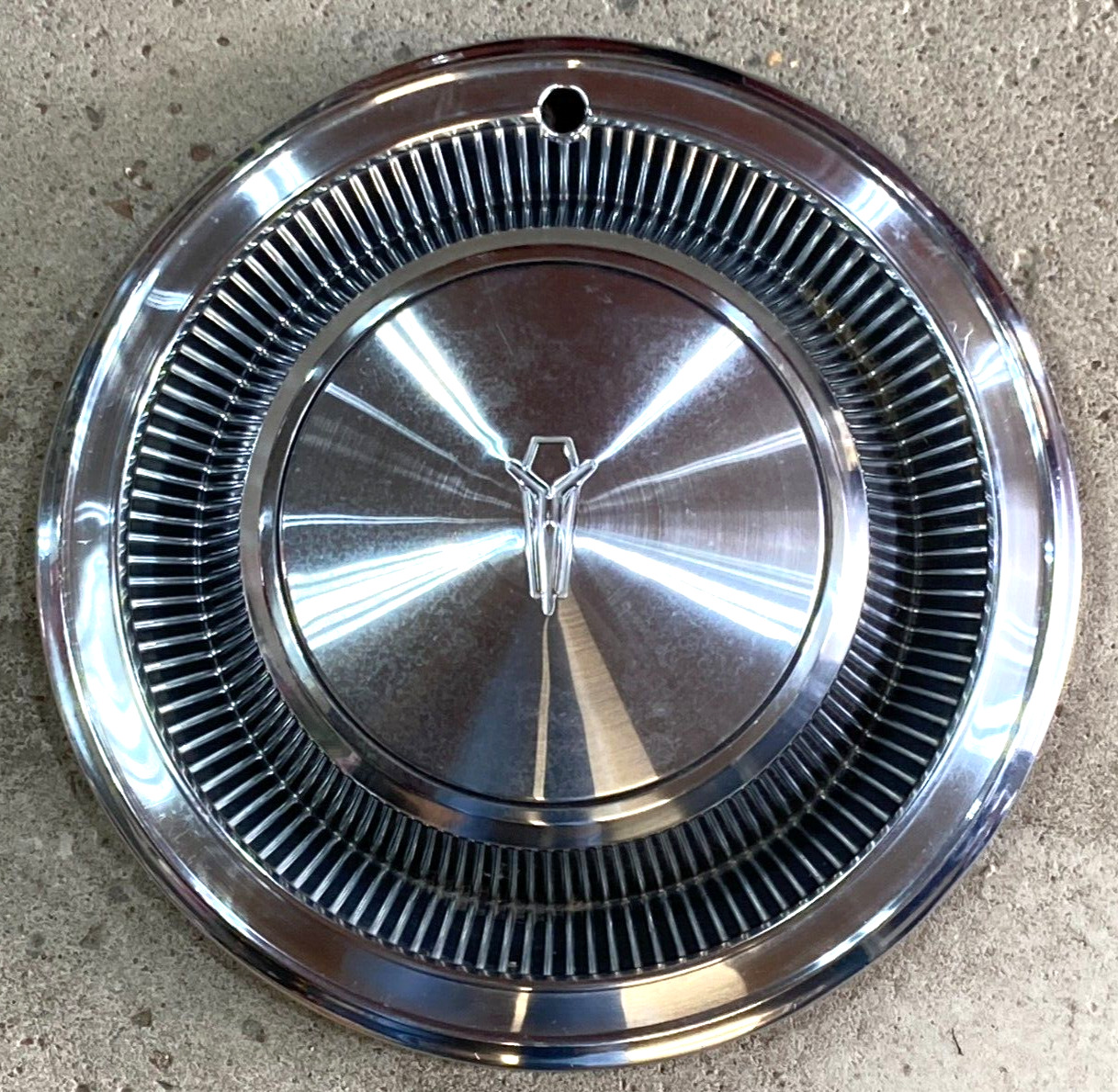 1974 - 1978 Plymouth Fury Trail Duster Wheel Cover Hubcap 15\