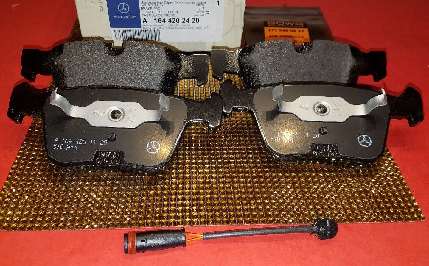 Rear Brake Pads Set With Sensor Kit For Mercedes CL 65 CL63 ML63 R63 S63 GENUINE