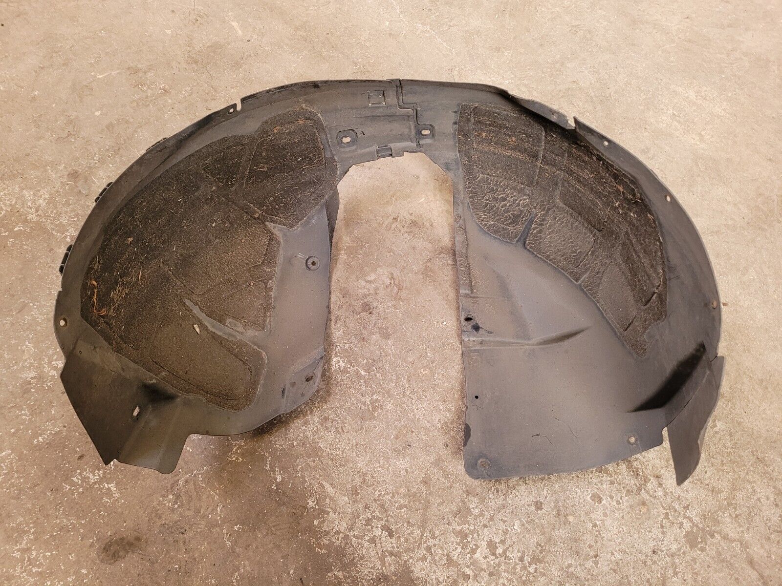 Vauxhall Astra GTC Front Right Inner Arch Liner