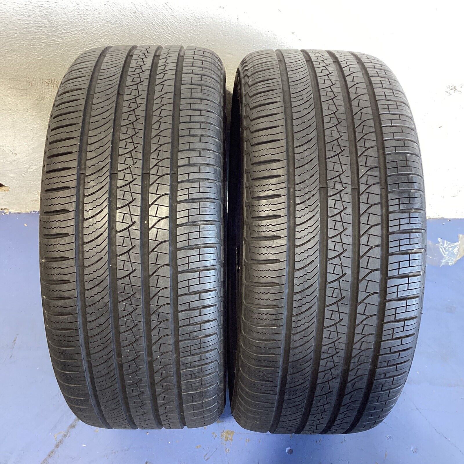 275/45-R21 110Y Pirelli Scorpion Zero All Season LR 2 Tires