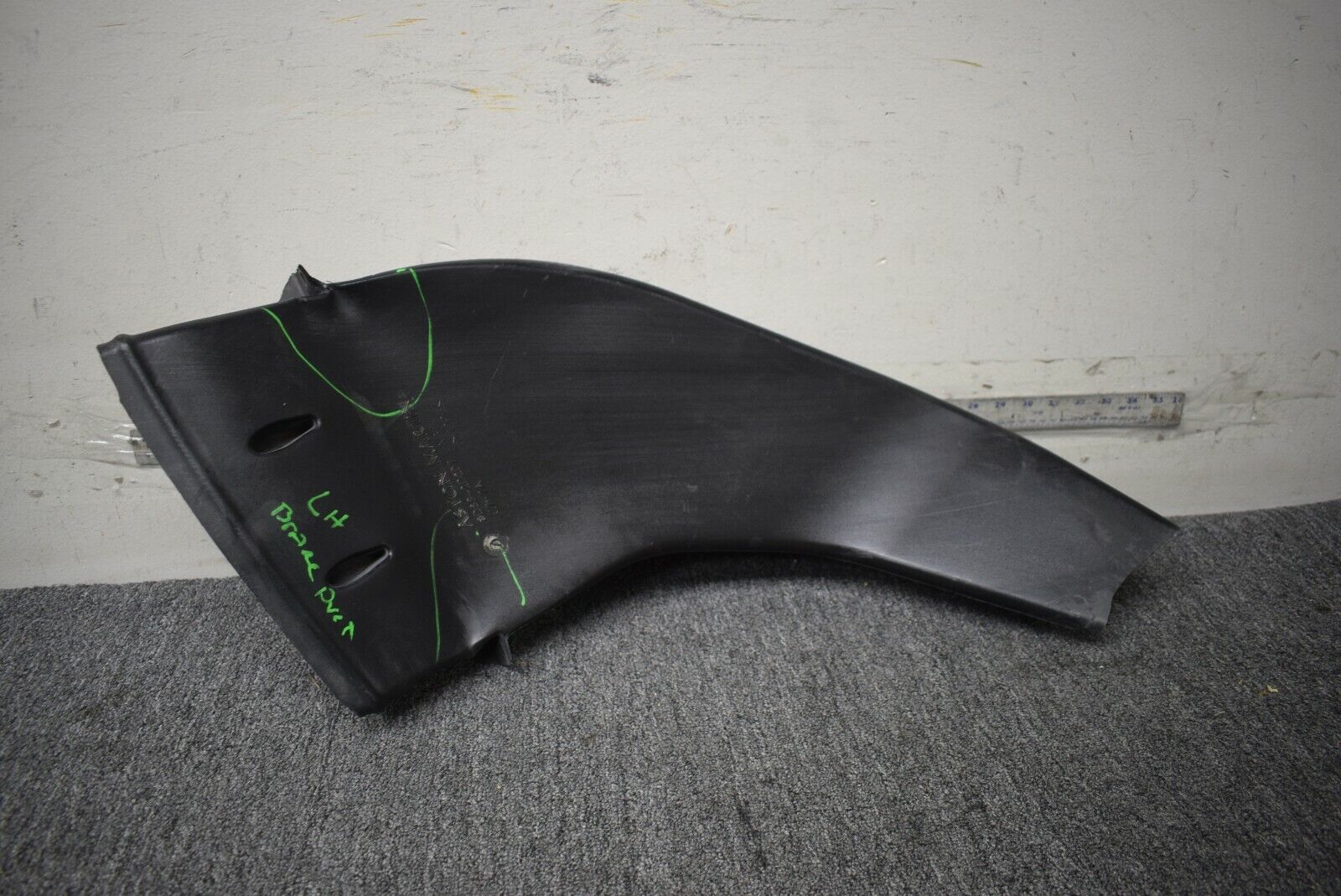 2013-2016 ASTON MARTIN DB9 LEFT SIDE AIR DUCT FACTORY OEM