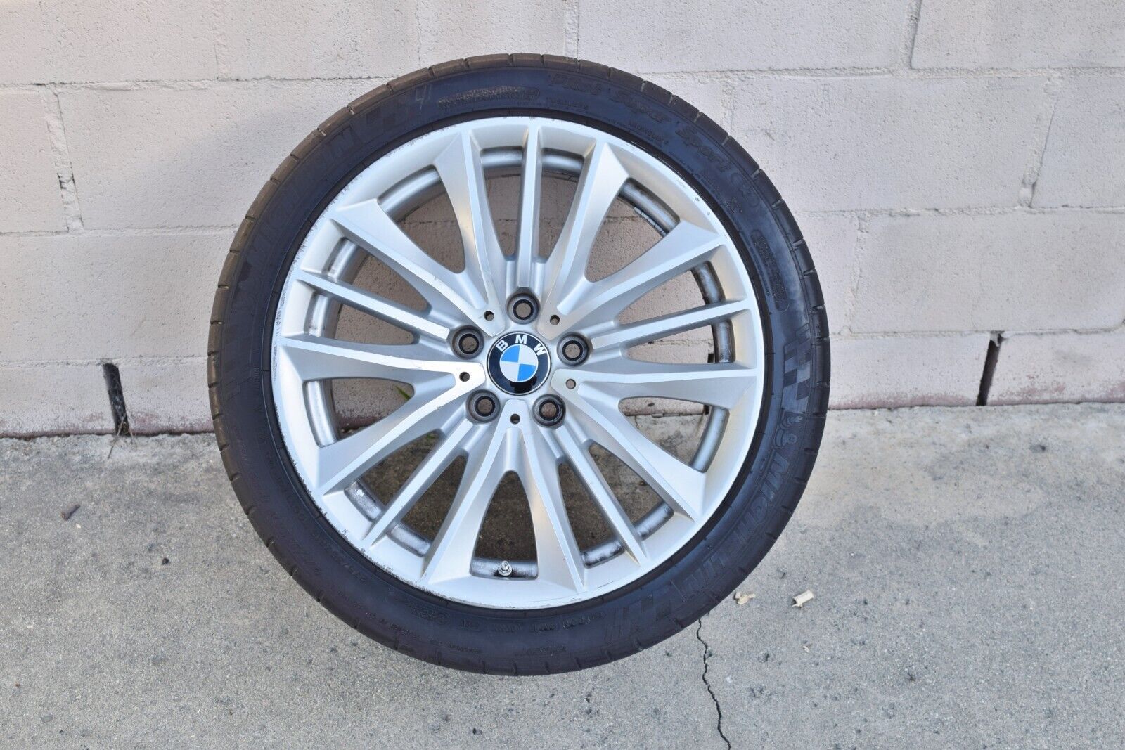 BMW OEM Wheel 332 19x9 With tire 5 6 series 550i 535i 528i 650i