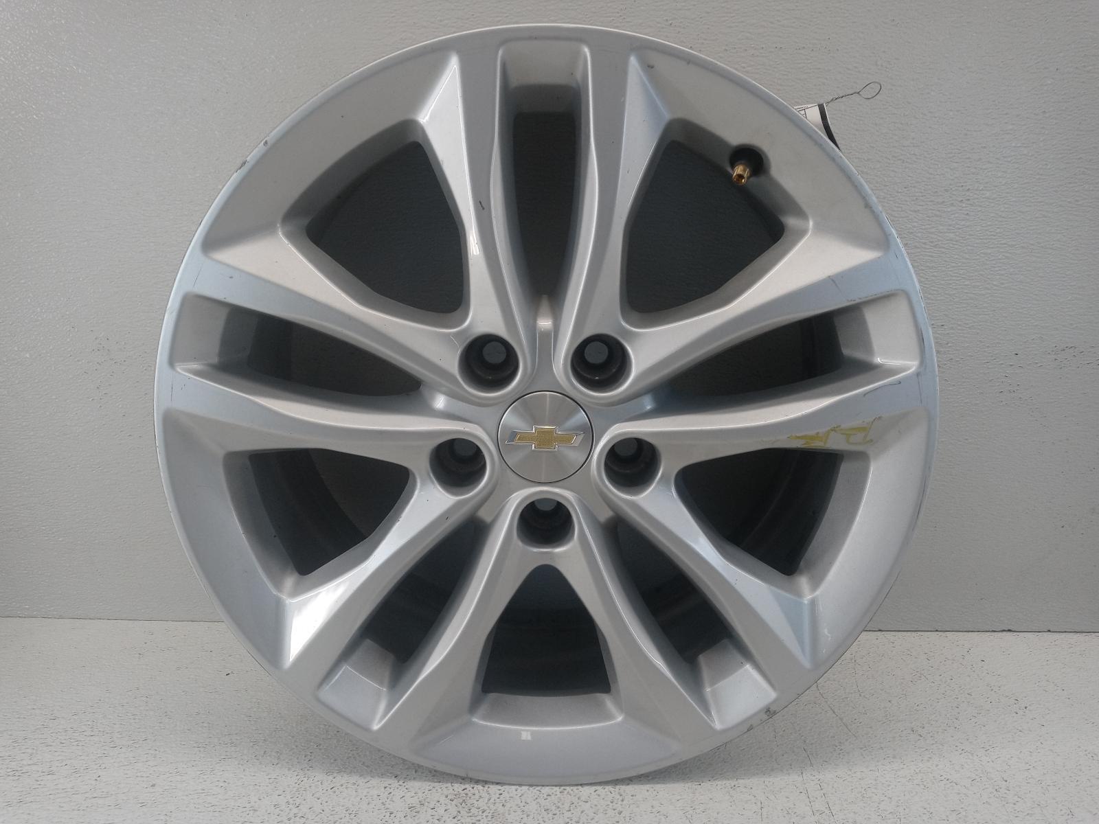 Used Wheel fits: 2016 Chevrolet Malibu VIN Z 4th digit New Style aluminum 17x7-1