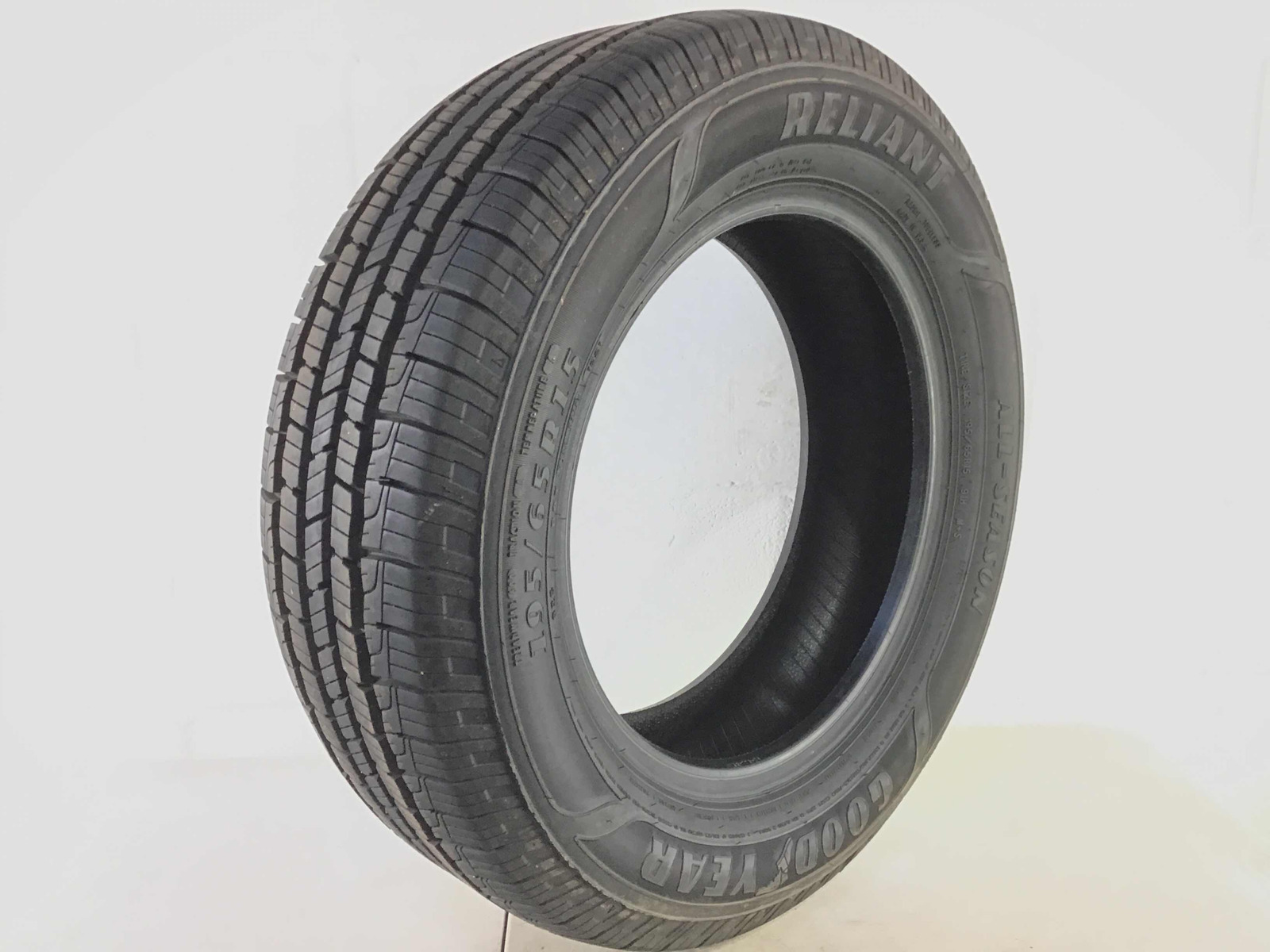 P195/65R15 Goodyear Reliant All-Season 91 H Used 9/32nds
