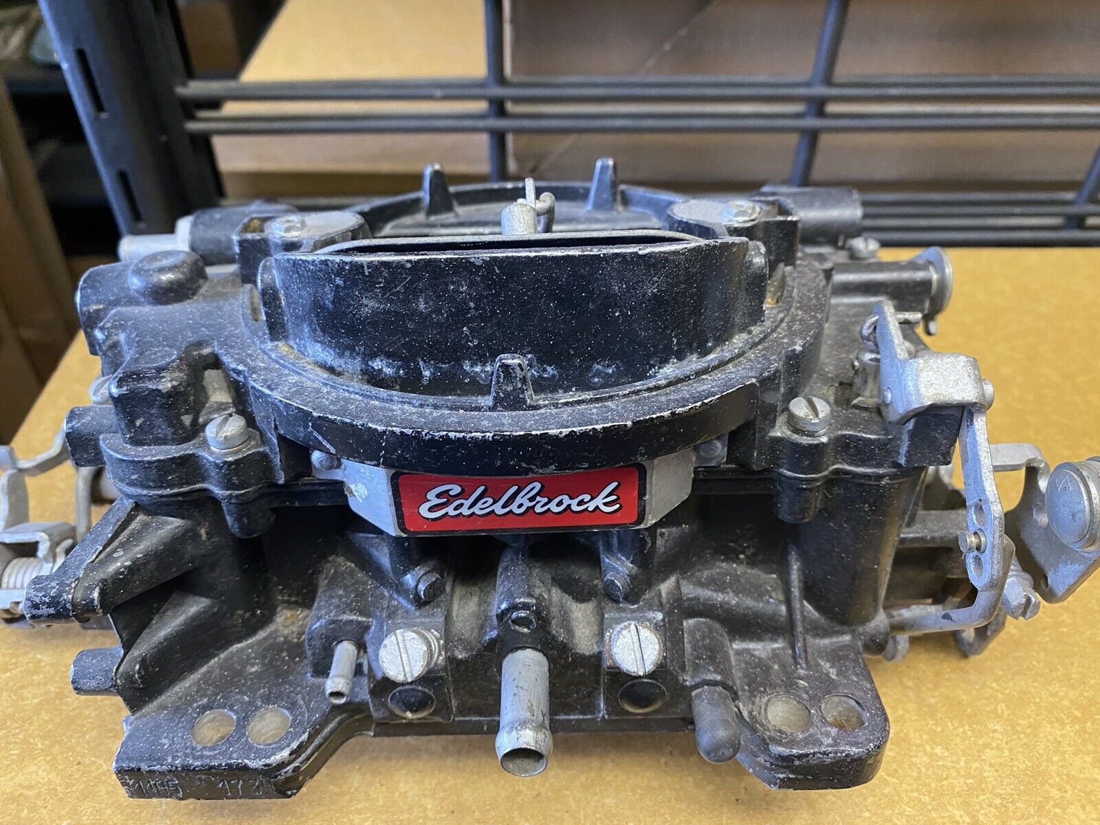 edelbrock 1405 carburetor 600 cfm FOR PARTS OR REBUILD