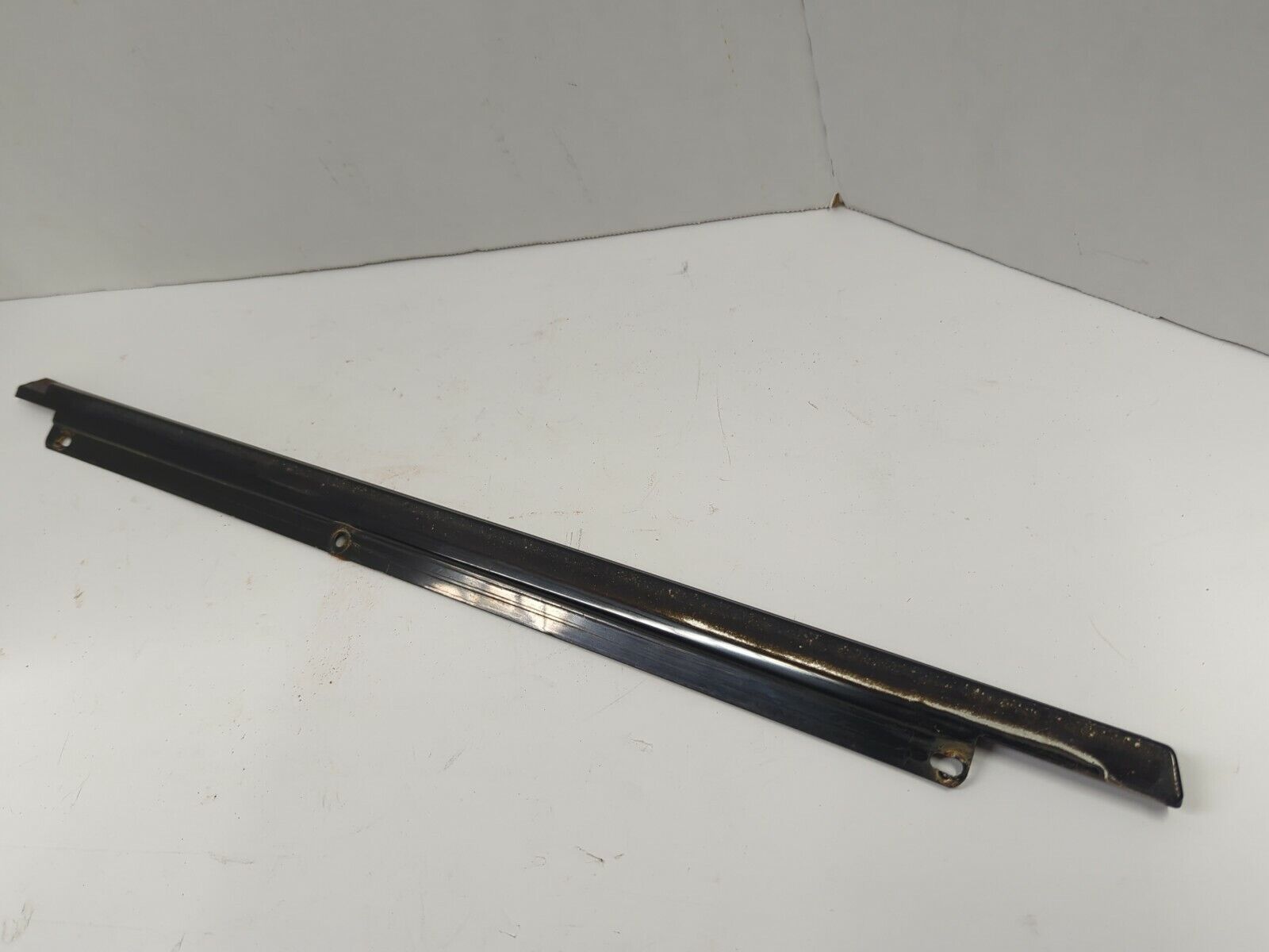 Dodge Shelby Charger Glhs Window Trim Rear 5230727