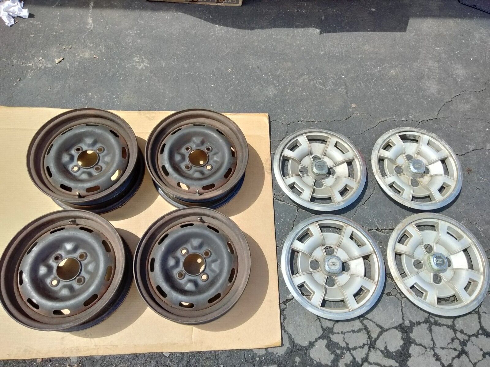 (4) Factory OEM Datsun 280z TOPY Wheels Dated 5-76 (All 4), Free Wheel Covers