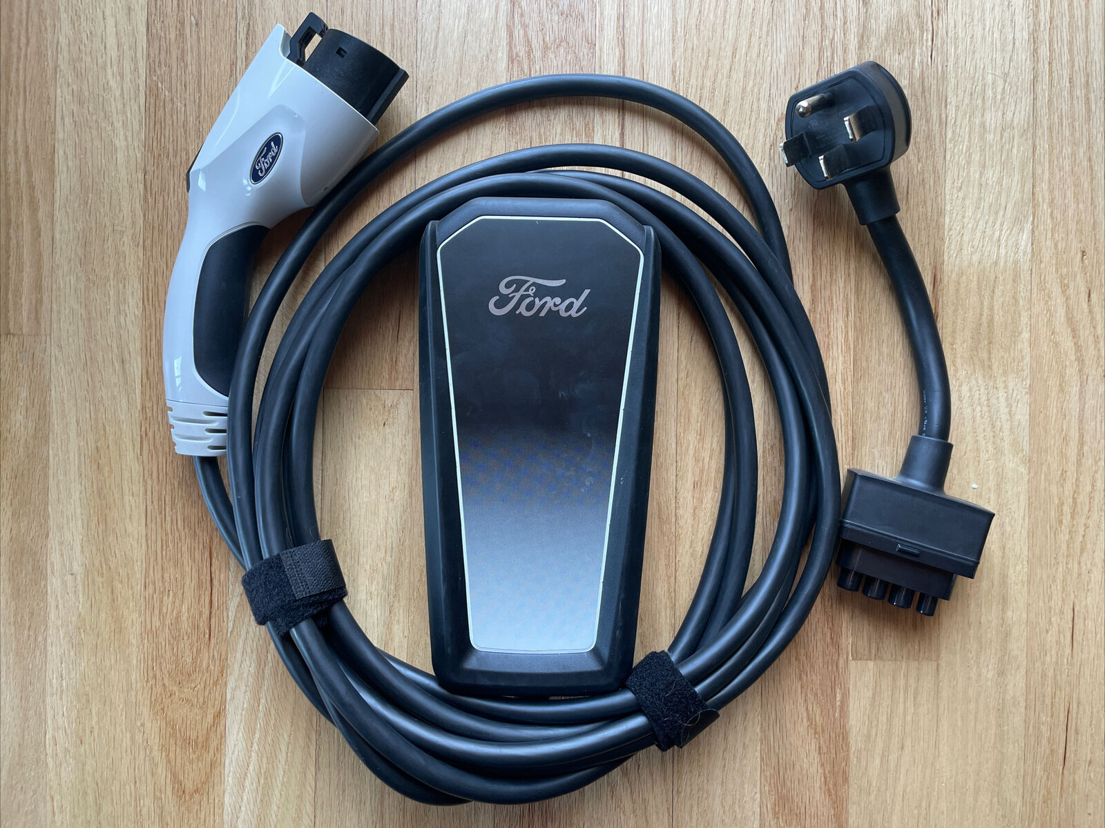 Ford F150 Lightning Mach-E EV Charger 32A EV charging cable cord NEMA 14-50 OEM