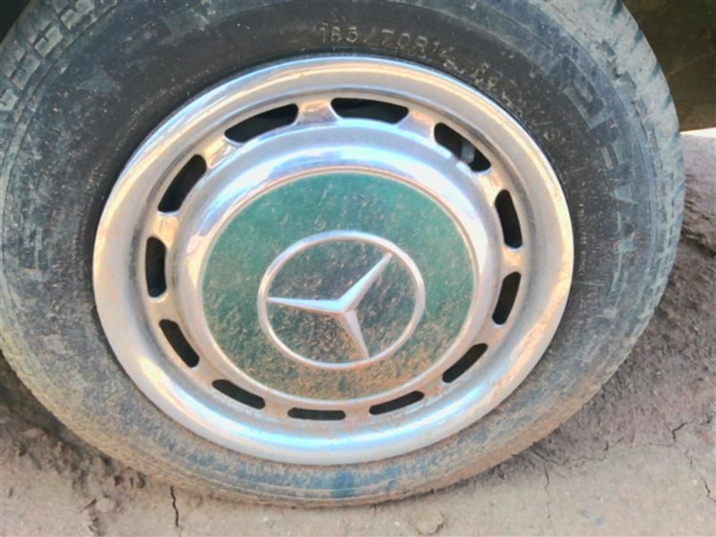 Wheel Cover HubCap Fits 77-83 Mercedes 240D OEM