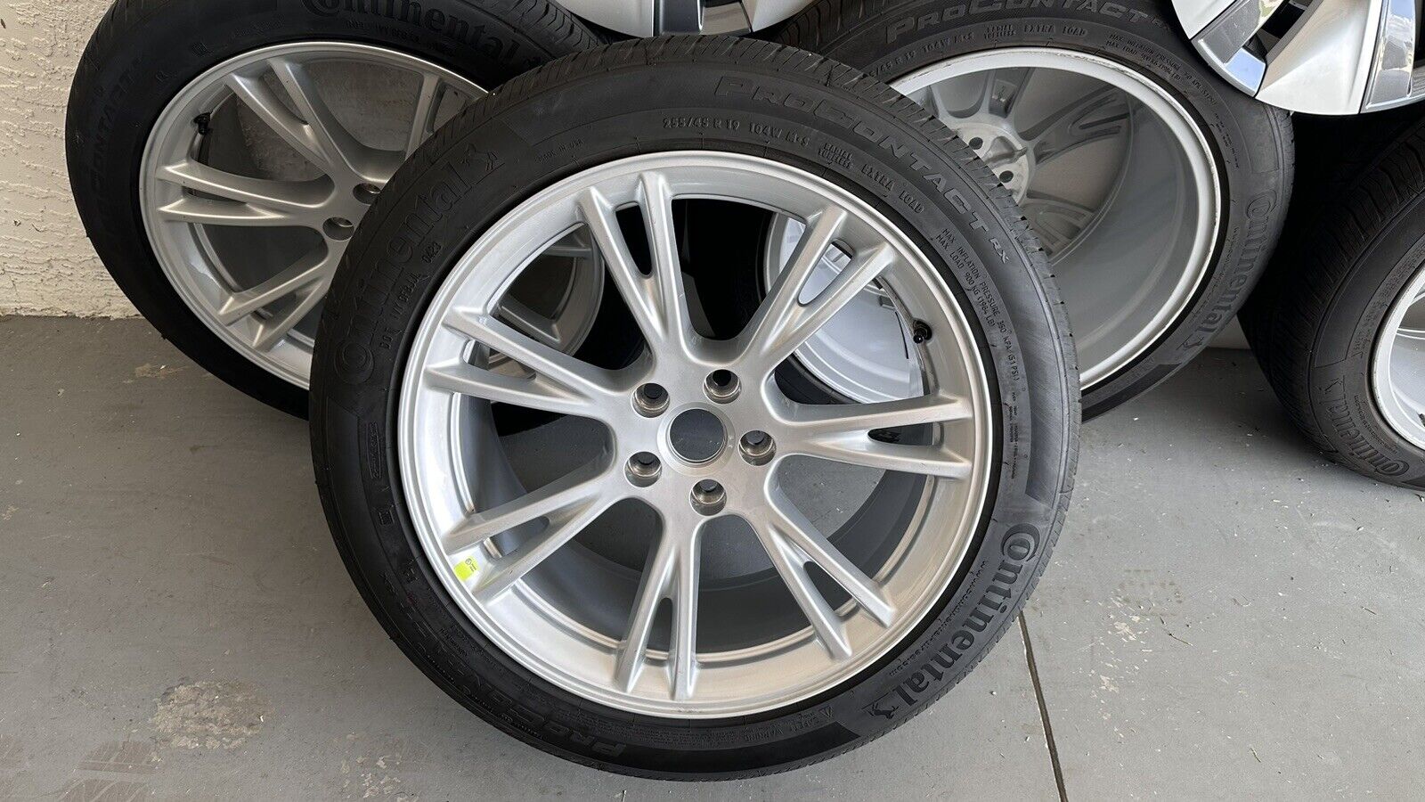 Tesla Model Y - 19 Gemini Wheels, Tires, TPS, & Covers