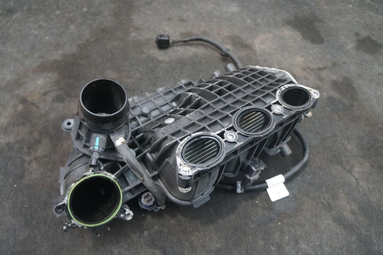 Engine Intercooler Air Intake Manifold 11617634226 OEM BMW i8 2014-19