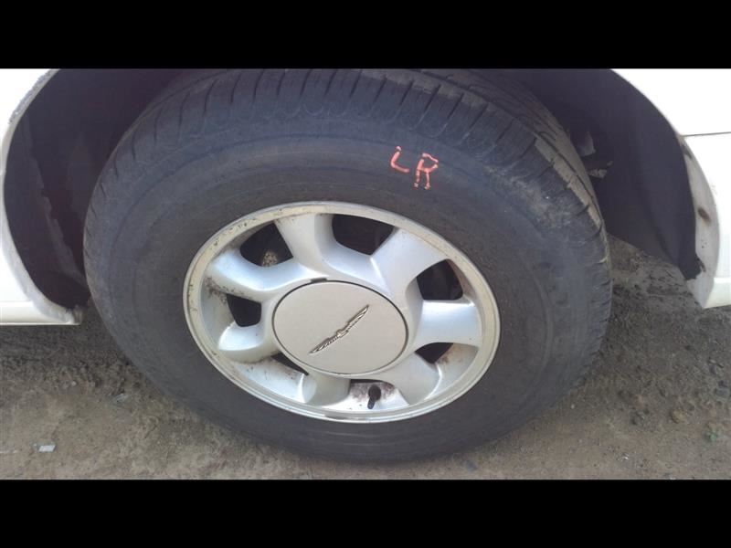 Driver Wheel 15x6-1/2 Alloy 7 Spoke Painted Fits 93-96 THUNDERBIRD 20648786