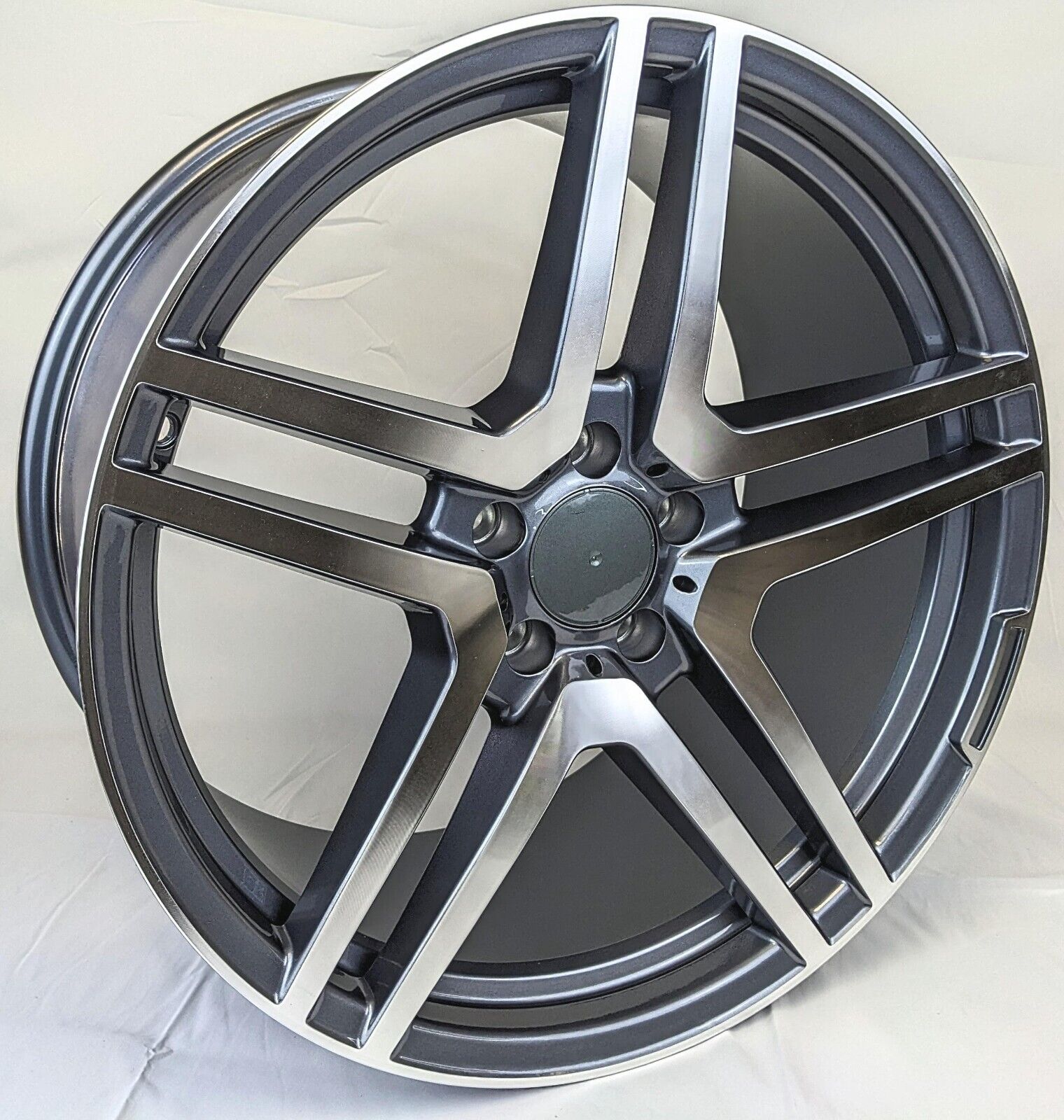 18 x 8.5/9.5 Staggered Wheels Rims Fits Mercedes E350 E500 E Class E55 AMG E63