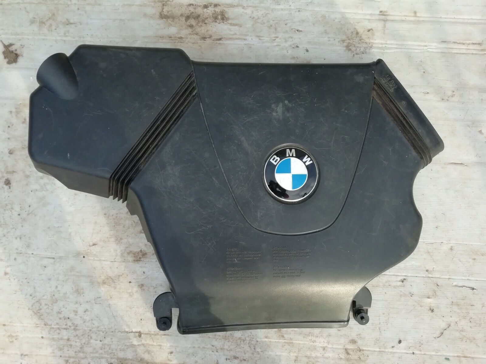 BMW 318i Sport Touring ENGINE COVER 9816646 AIR INTAKE FLEXI PIPE 9816679
