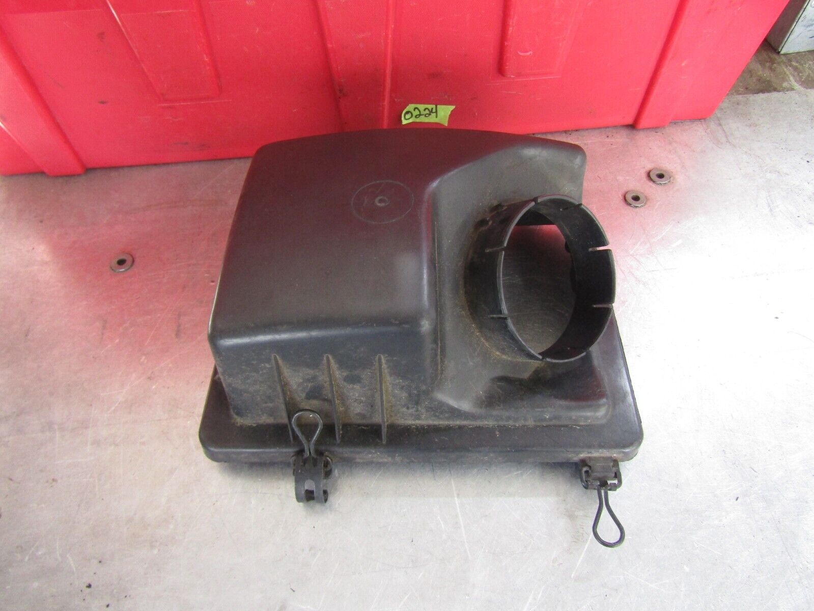 2001-2005 Pontiac Aztek 3.4L OEM air filter cleaner box lid cover 01 02 03 04 05