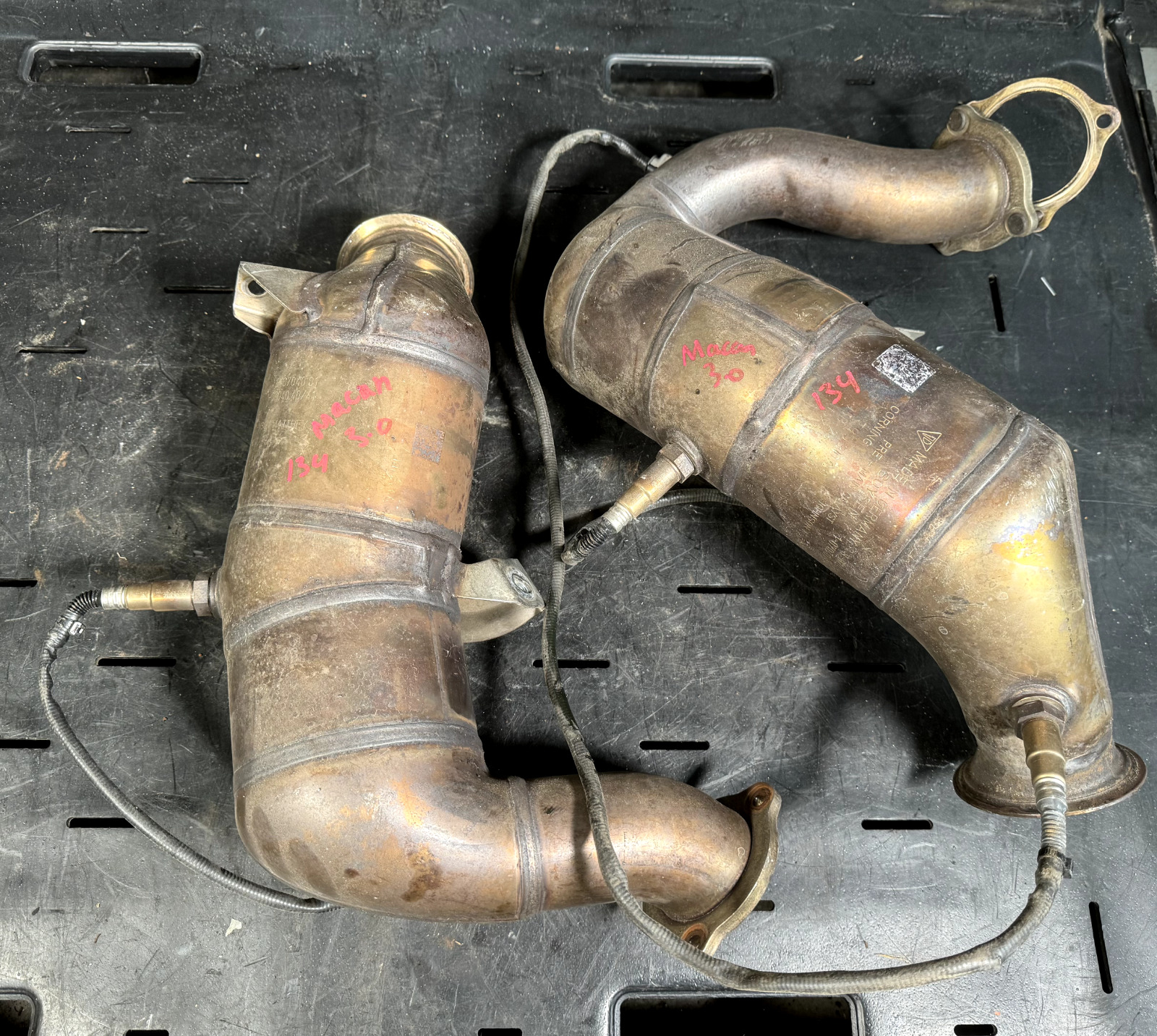15-18 PORSCHE MACAN S LEFT & RIGHT SIDE EXHAUST MANIFOLD PIPE PAIR 89K MILES OEM