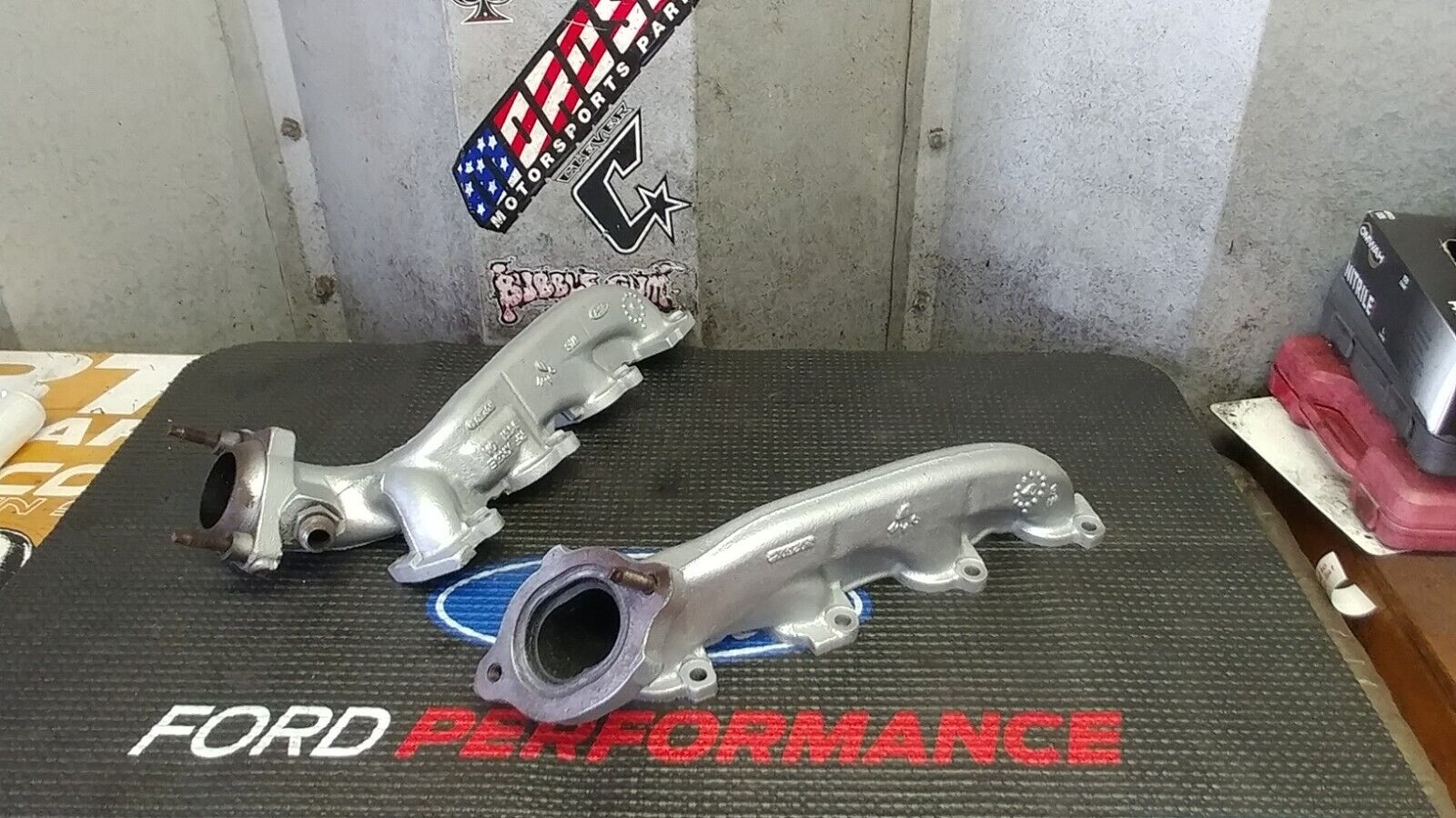 99-04 OEM Ford Mustang Gt 4.6l Exhaust Manifold Pair Left + Right Side Headers