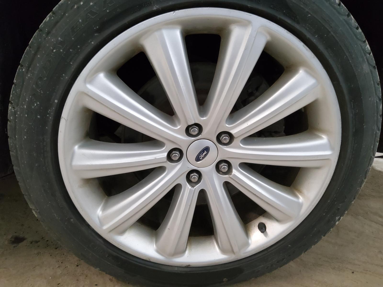 Used Wheel fits: 2014 Ford Flex 20x8 aluminum TPMS 10 spoke painted Grade C