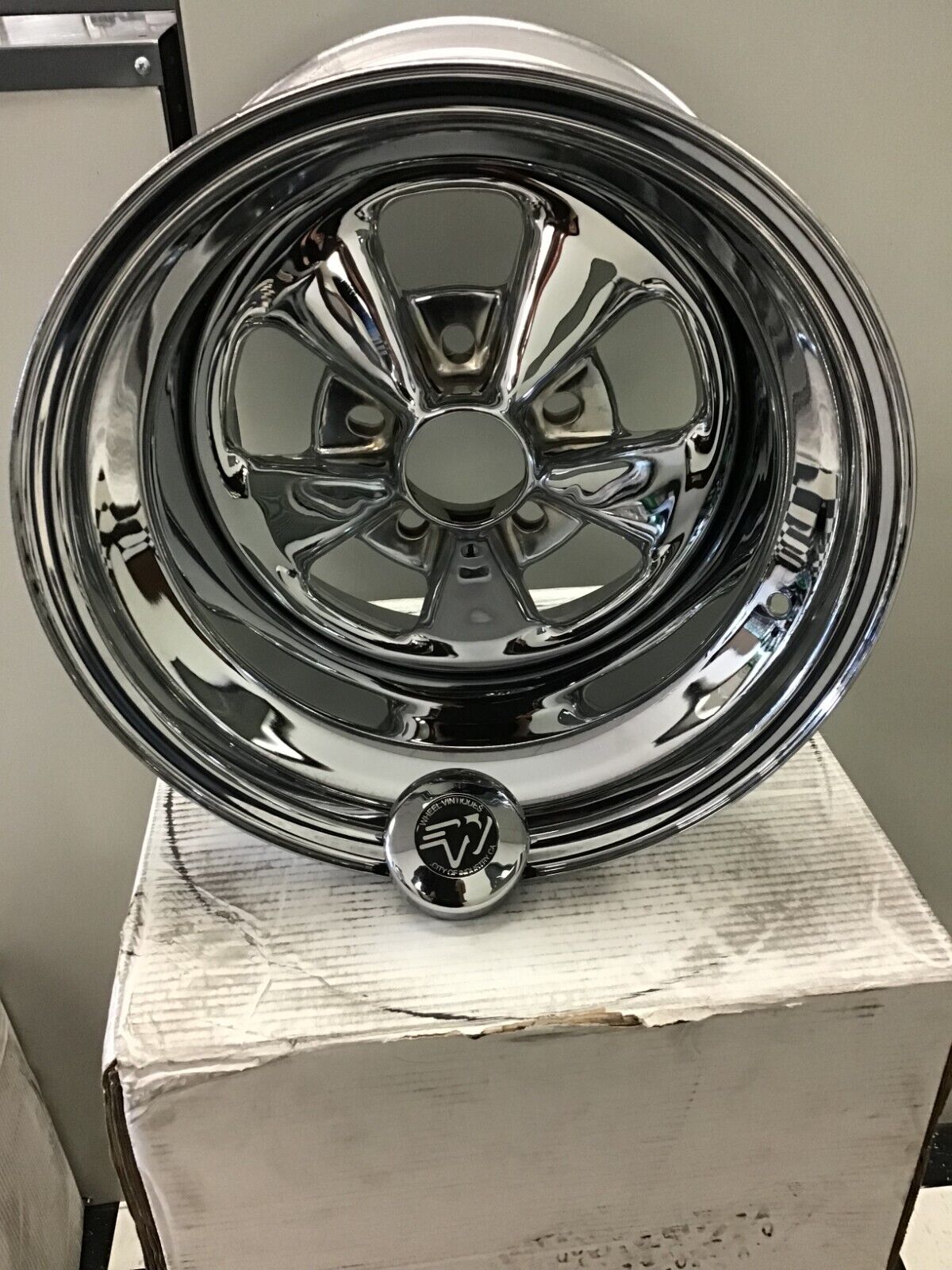 Comet Chrome Wheels 15 x 10 new never installed all 4