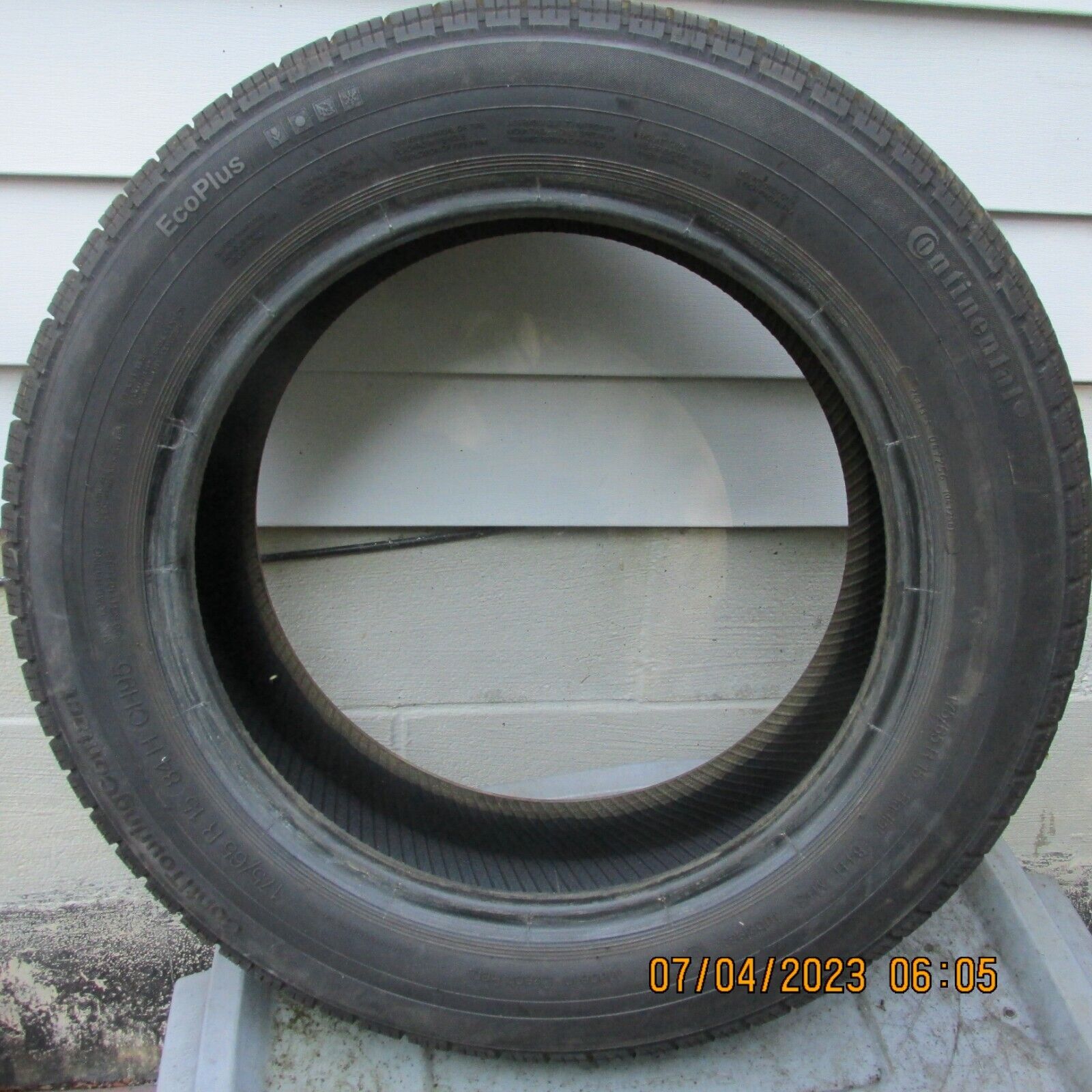 175/65-15 CONTINENTAL CONTOURING 84H Tire