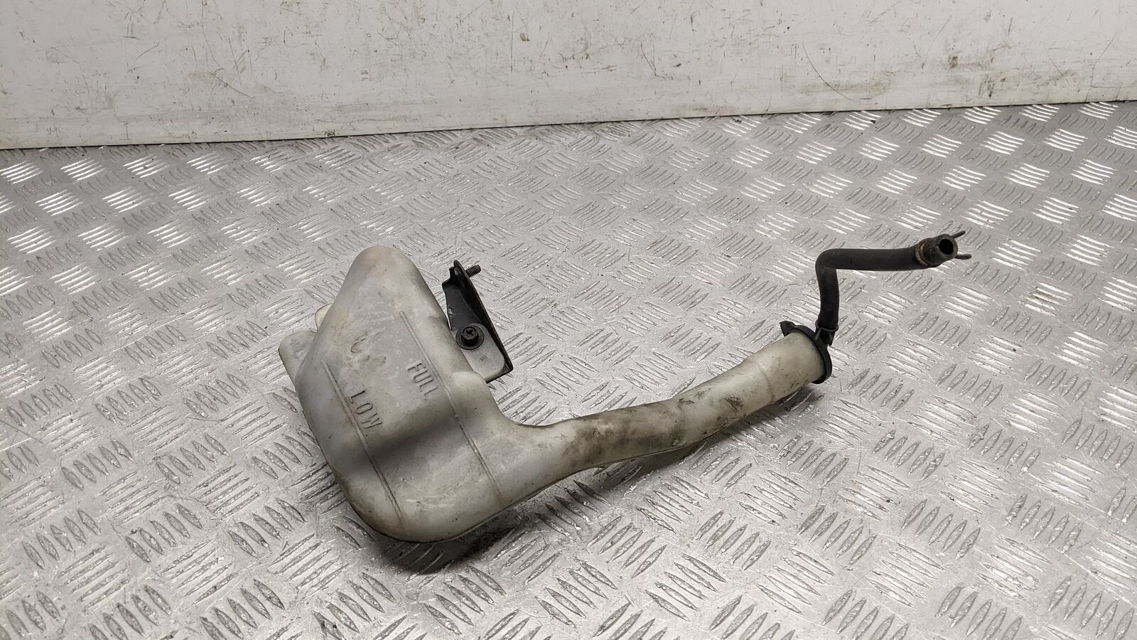 Toyota Celica Gt 2.0 1996 Water Coolant Expansion Header Tank