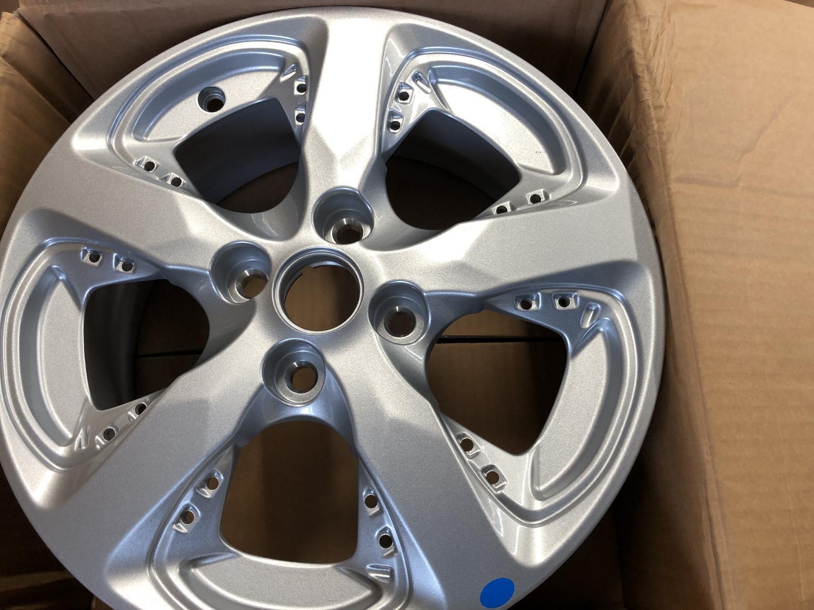 2016 CHEVROLET SPARK Wheel 15x6 aluminum 5 solid spoke silver OEM 16