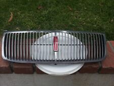 93-96 LINCOLN MARK VIII FRONT GRILLE picture
