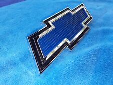 NOS GM 1973-75 CHEVY TRUCK FRONT GRILLE EMBLEM BOWTIE ORNAMENT BLUE NEW OEM NICE picture