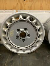 ROLLS-ROYCE SILVER SERAPH ALLOY WHEEL (NOT  CHROME) 16 Inch Silver PD26627PA picture