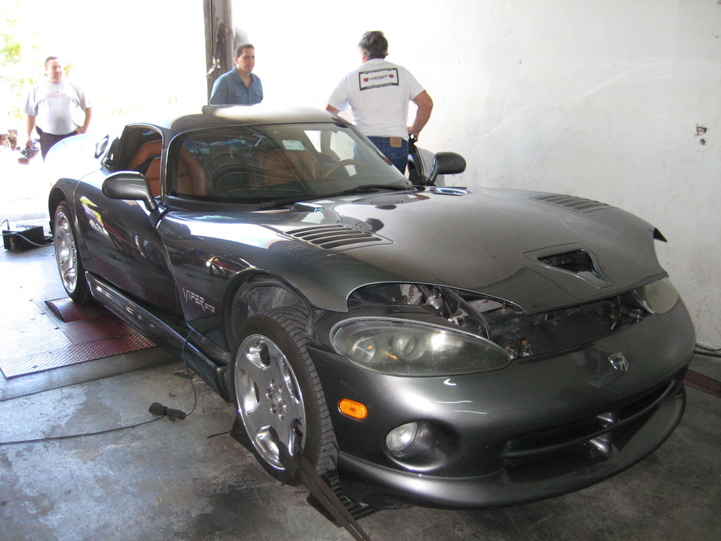  2001 Dodge Viper GTS