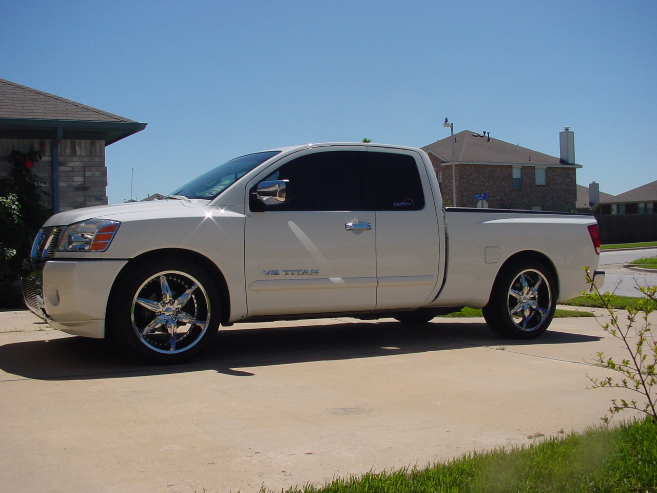2005  Nissan Titan SE 4X2 NATURALLY ASPIRATED picture, mods, upgrades