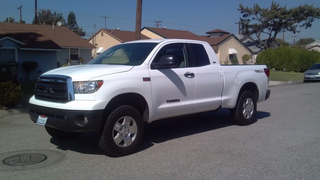 2010 White Toyota Tundra 4x4 Double Cab picture, mods, upgrades