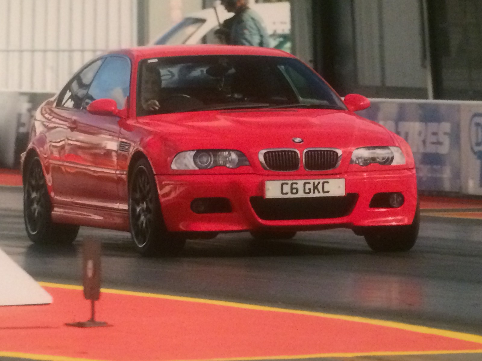 Hellrot red 2000 BMW M3 