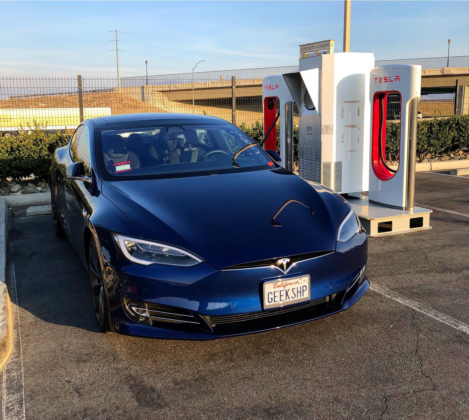 Deep Metallic Blue 2017 Tesla Model S 75D Uncorked