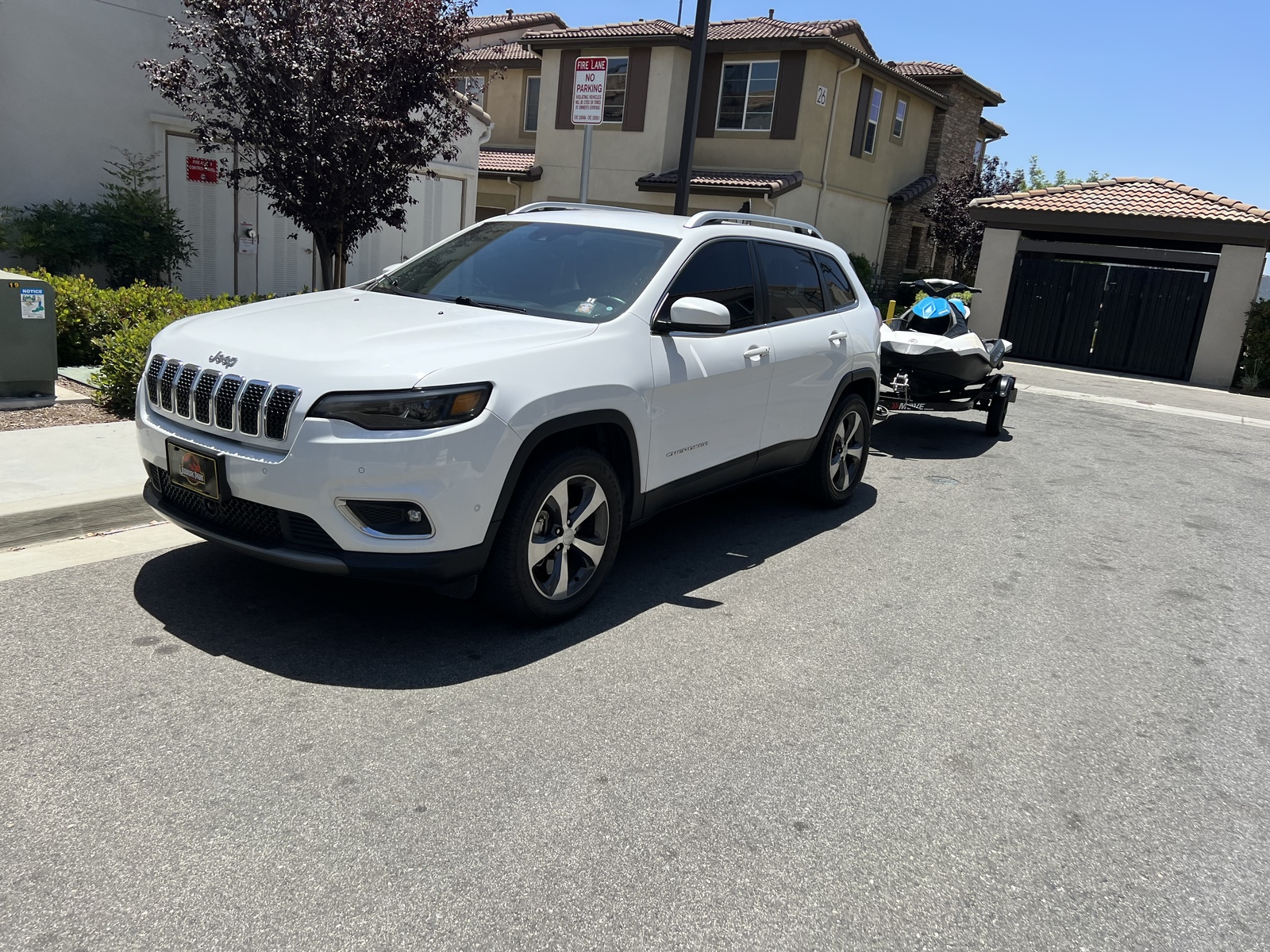 White 2019 Jeep Cherokee 4x4 Limited 
