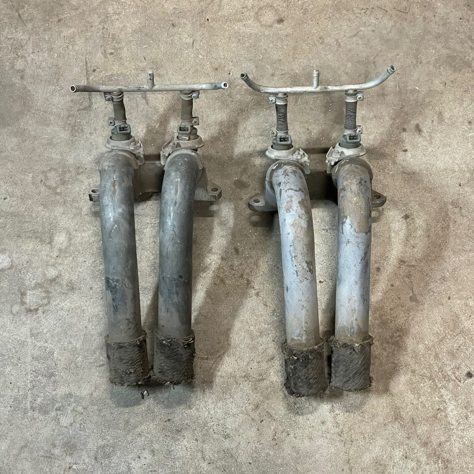 Porsche 914 2.0L Fuel Injection Intake Manifold Runners Injectors Pair TYPE 4