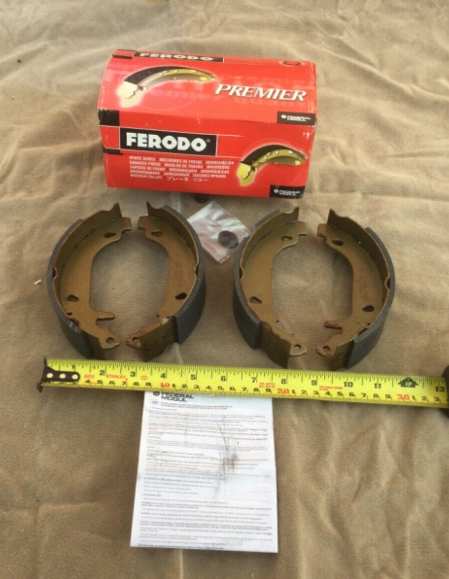 Ferodo FSB243 rear brake shoes for Renault R9 R11 R19 and Clio