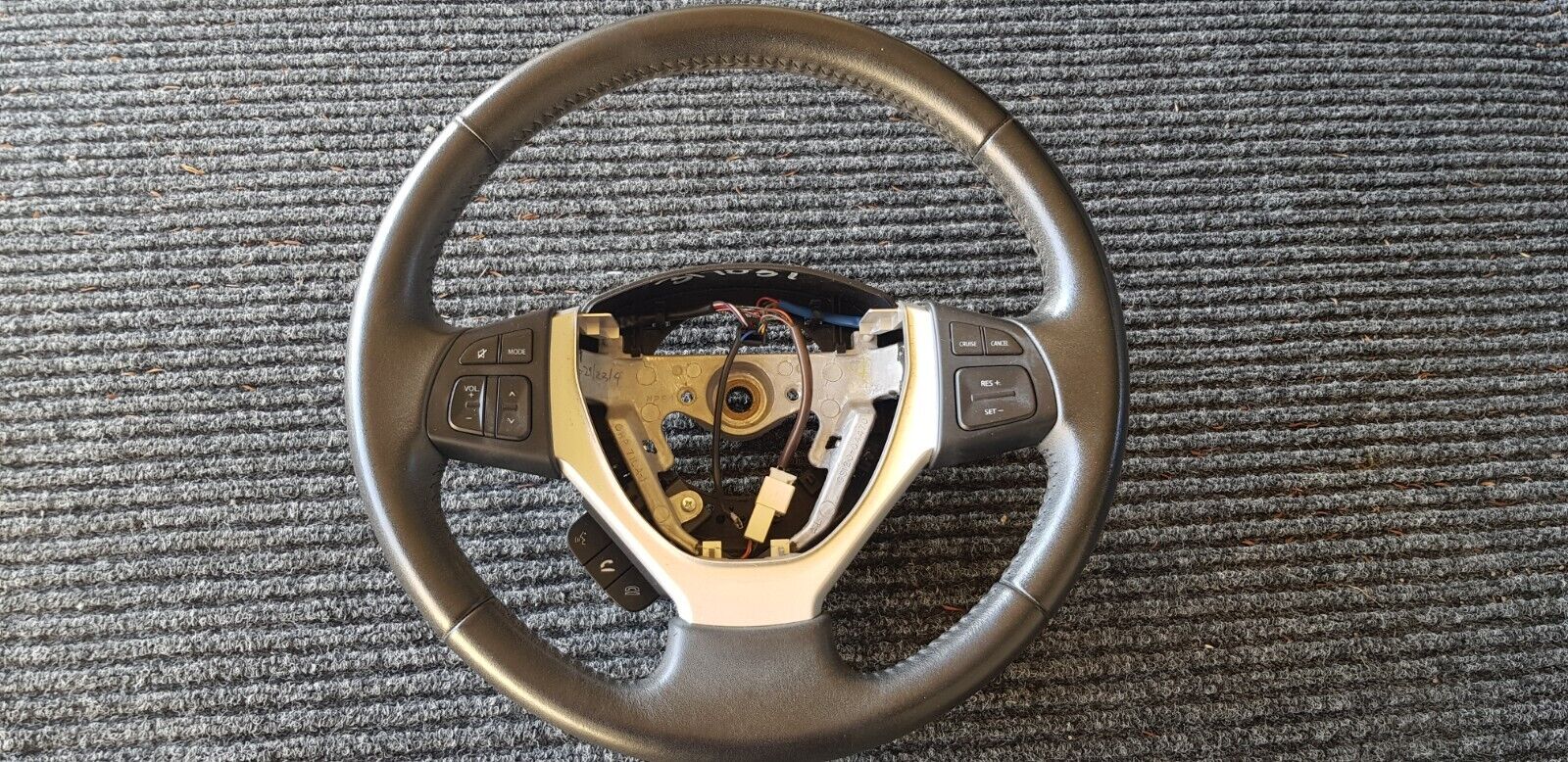 SUZUKI SWIFT FZ,02/2011-6/2017 Genuine Steering Wheel With Cruise, Bluetooth