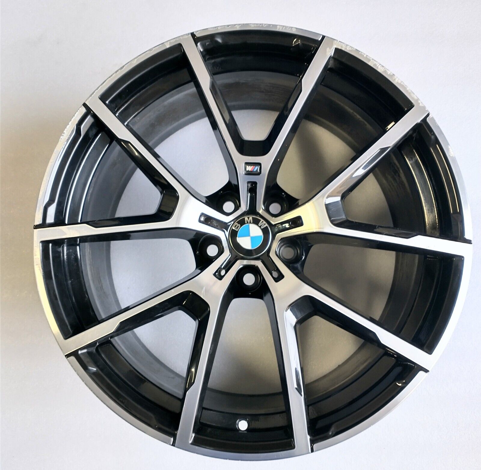 2018-2020 BMW 8 Series Used OEM Rear Wheel 840i, iX; 850i, iX; p/n 36118072024