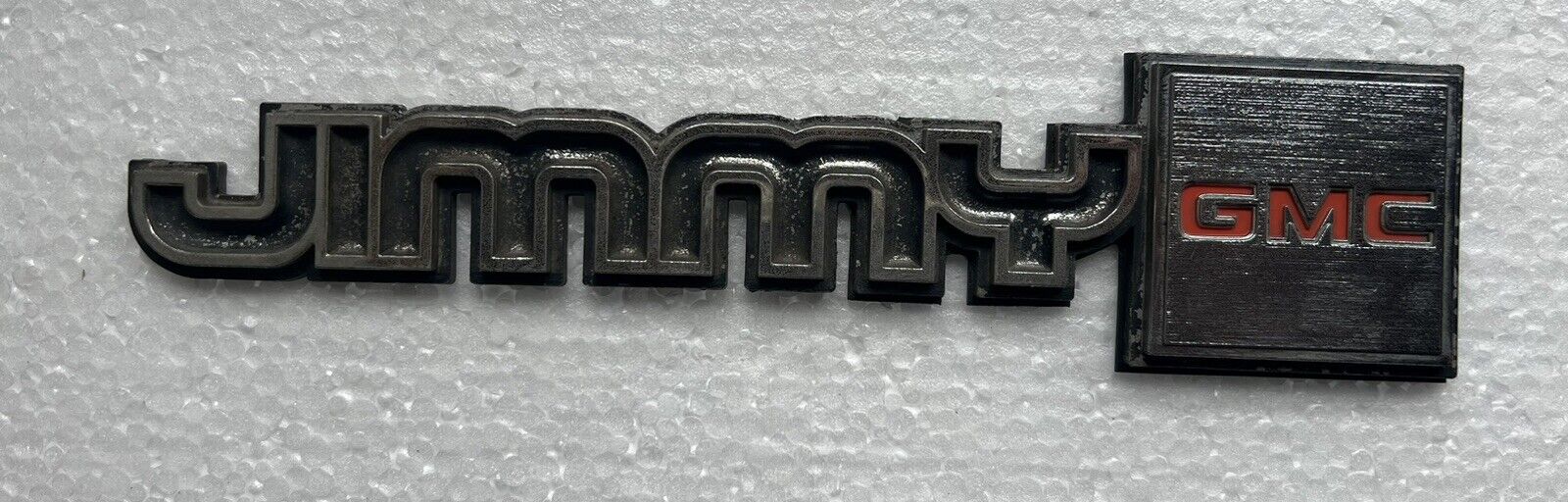 GMC JIMMY FRONT FENDER EMBLEM APPROX 9 1/4” - No Mounting Pins