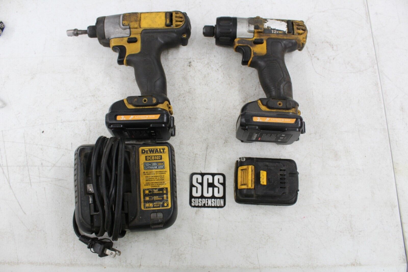 Dewalt 12V Max Impact + 1/4 Bit Driver with Charger + Batteries Lithium Ion USED