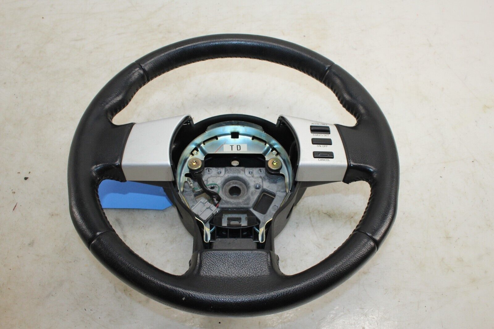 2003-2005 Nissan 350z Coupe Steering Wheel OEM FR32