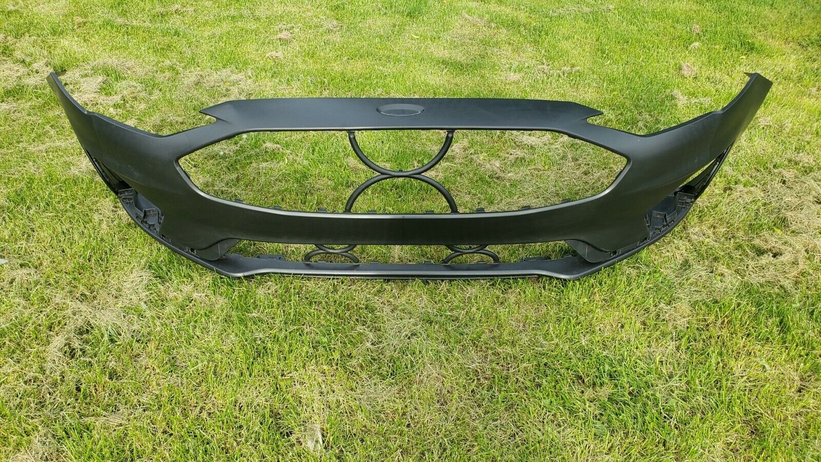  2019 2020  Ford fusion front  bumper